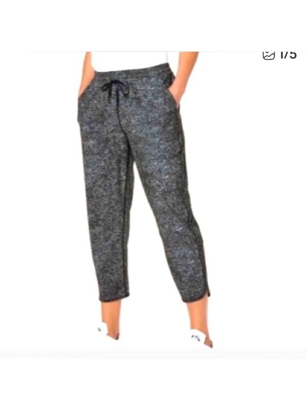 (***Plum color)Lululemon Keep ot Classic pant in light plum.